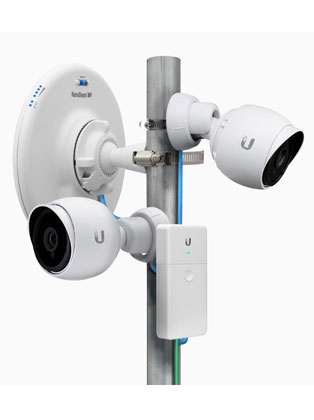 Ubiquiti Nano Switch Mounted On Pole